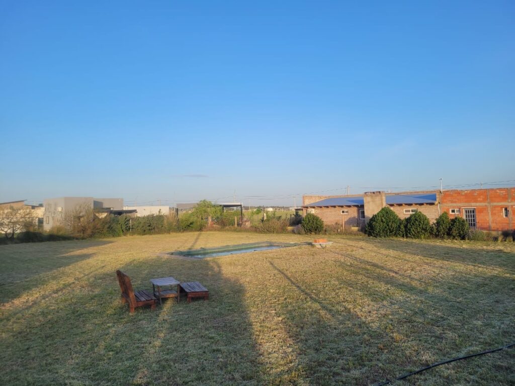 Venta Lote La petrona con piscina